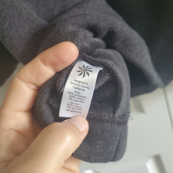 Like new! Super soft and cozy charcoal grey Athleta hooded cardigan size XXS - Picture 6 of 6